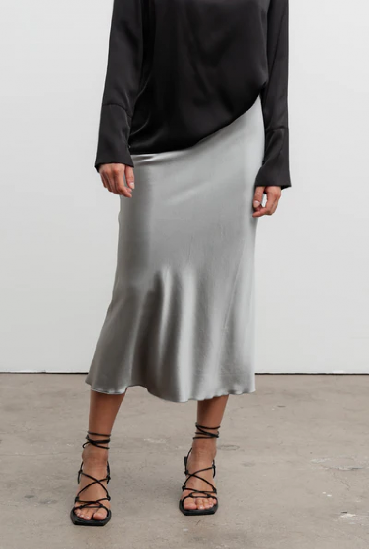 Hana satin skirt  Silver