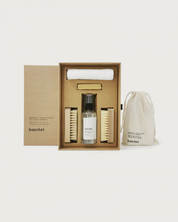 Sneaker cleaning kit 