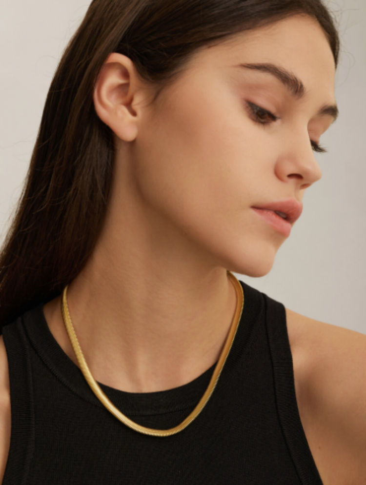 Rana herringbone necklace Gold