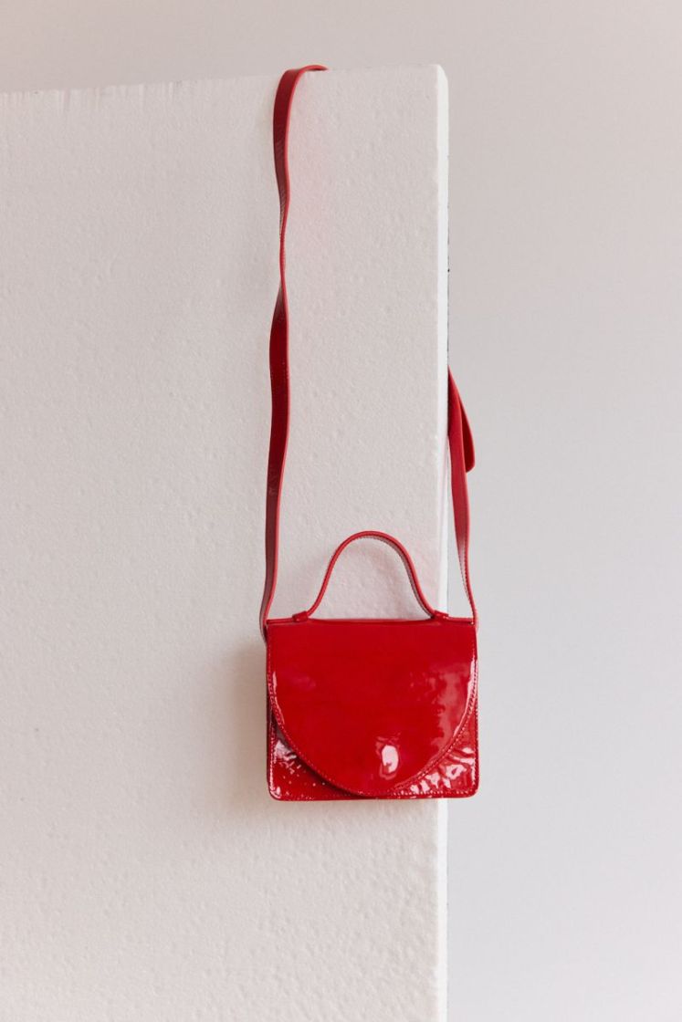 Micro Briefcase  Lips laque
