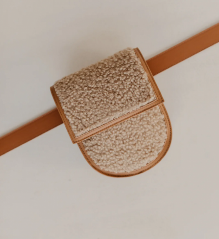Half moon belt bag teddy Teddy cognac