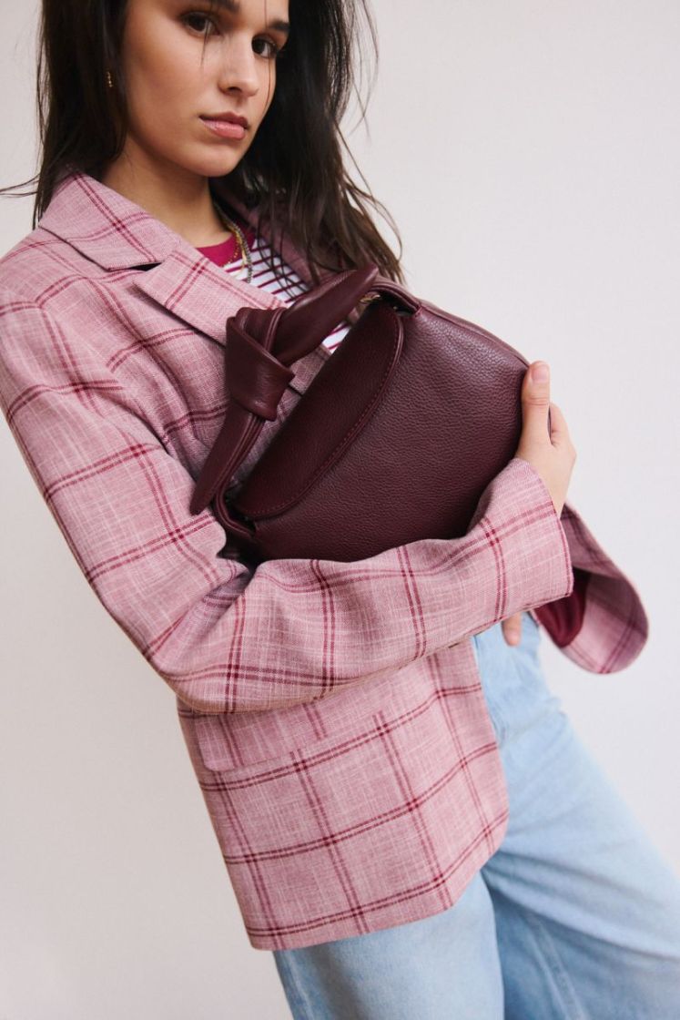 Coco Croissant Dark Cherry