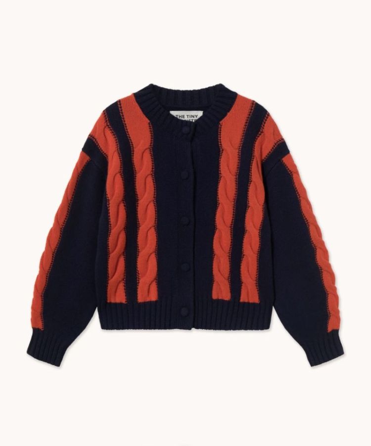 Cable round neck cardigan Cable 107