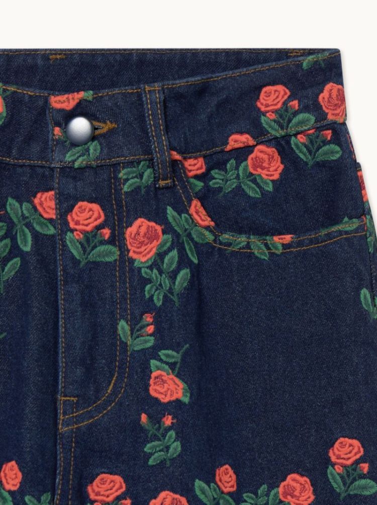 Roses grid embroidery berta  roses grid