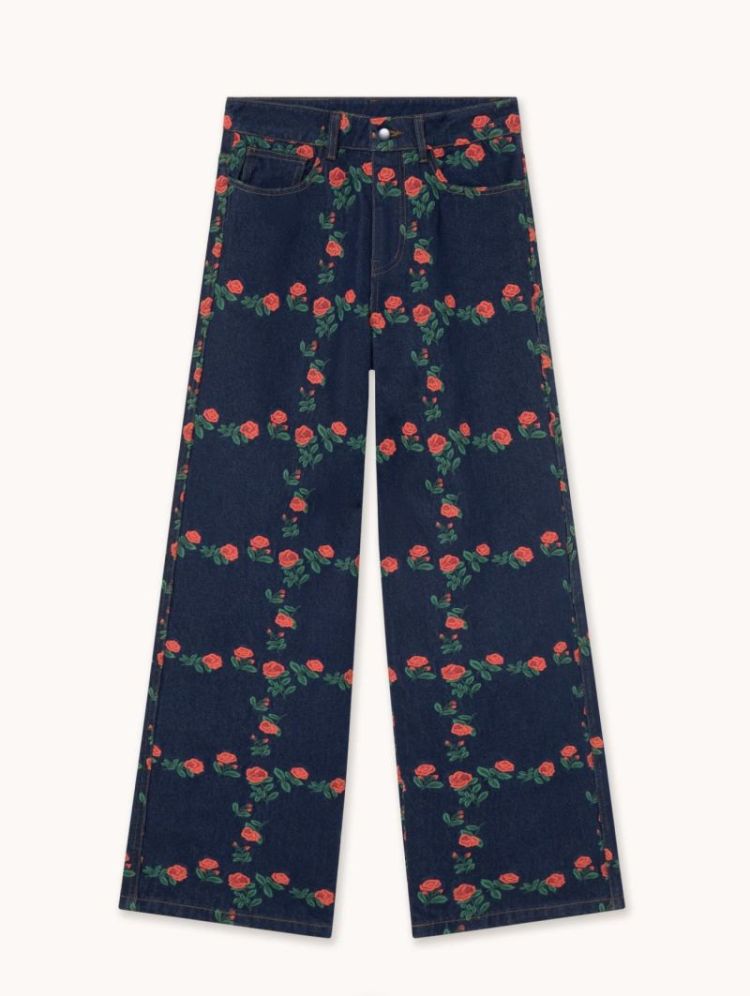 Roses grid embroidery berta  roses grid