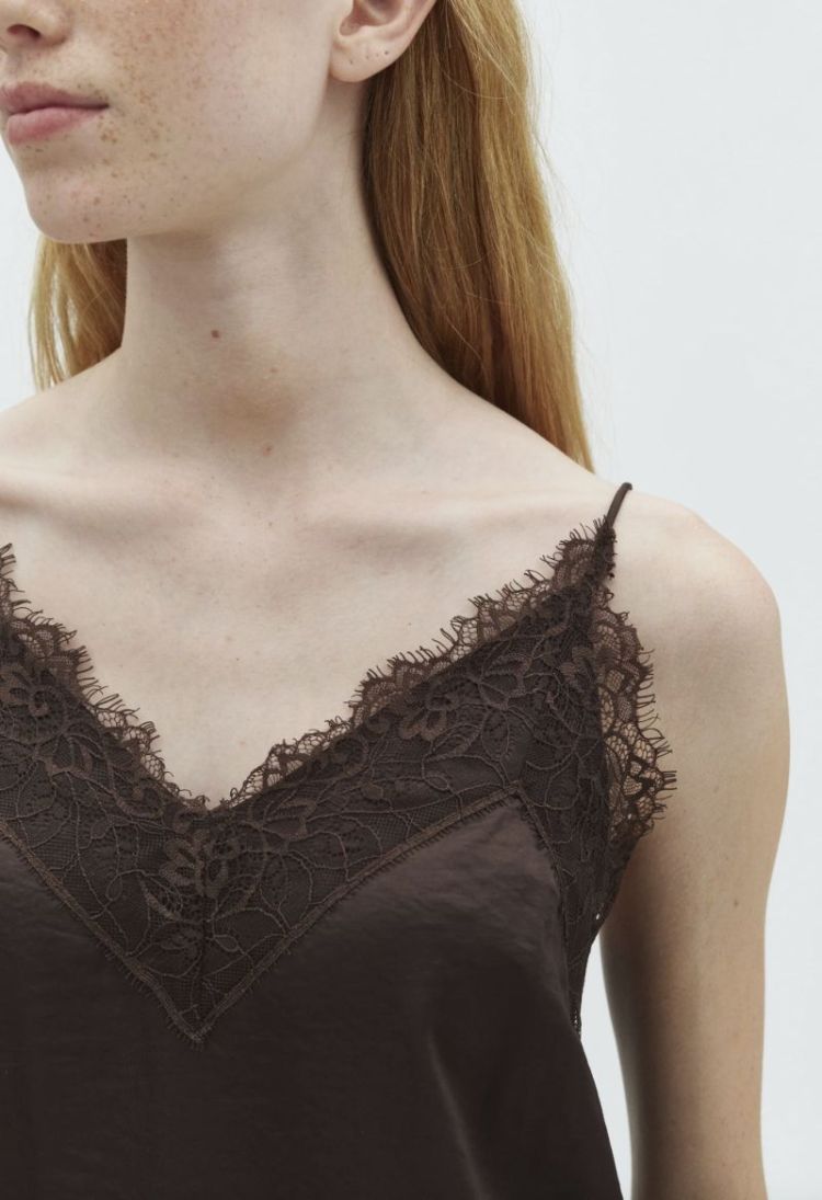Calanthi-M Quill top Java