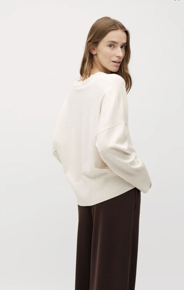 Gillian V-M bravani knit  Sugar melange