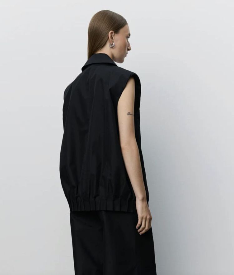 Laneasw pleated hem vest  Black