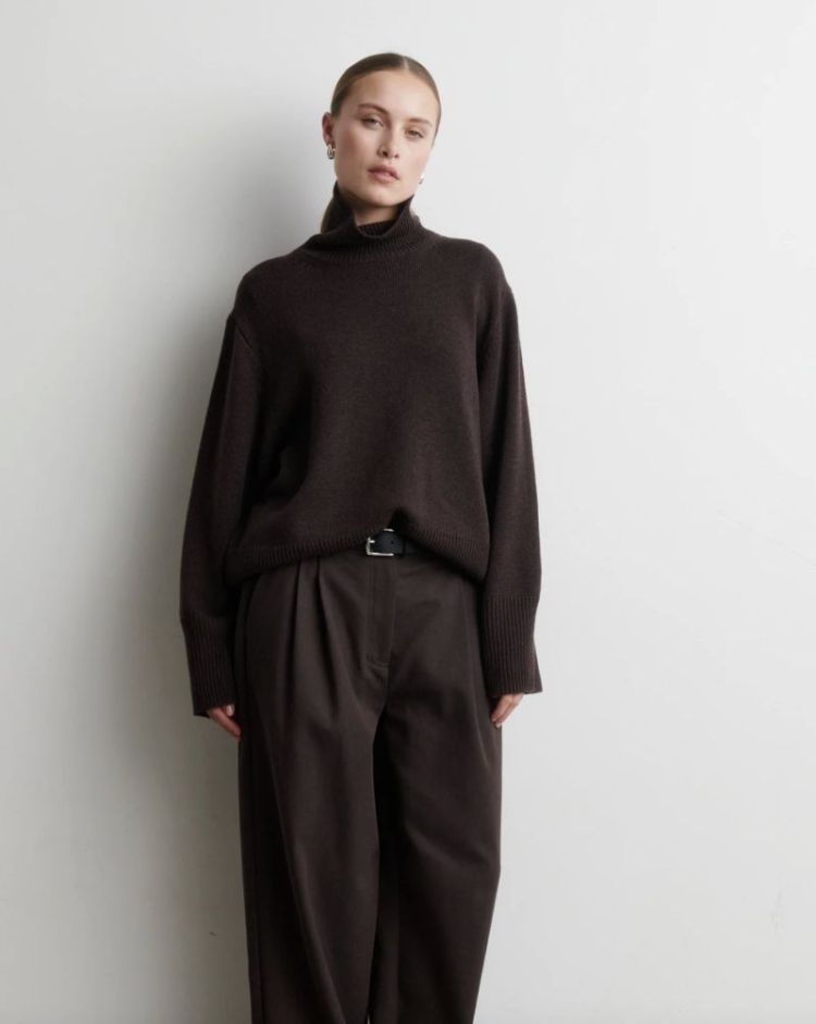 Alpha knit T-neck Dark brown mela