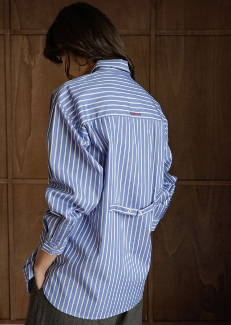 Classic shirt with lace cuffs Blue