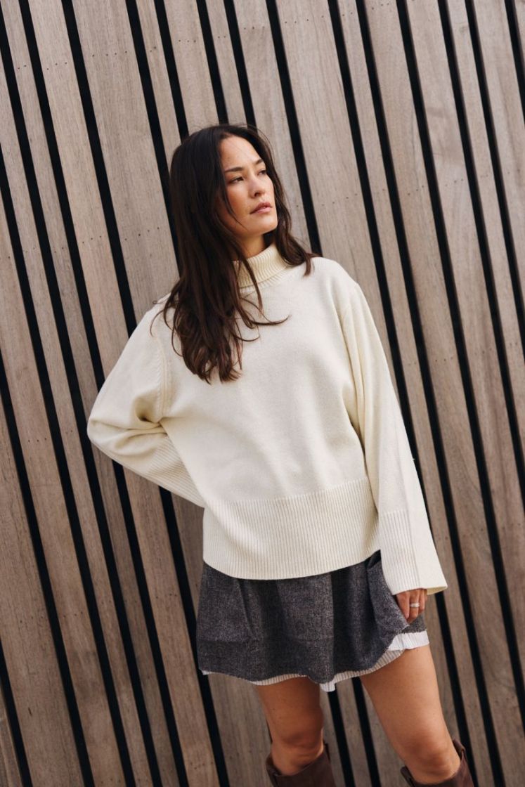 Double-effect wool miniskirt Mink