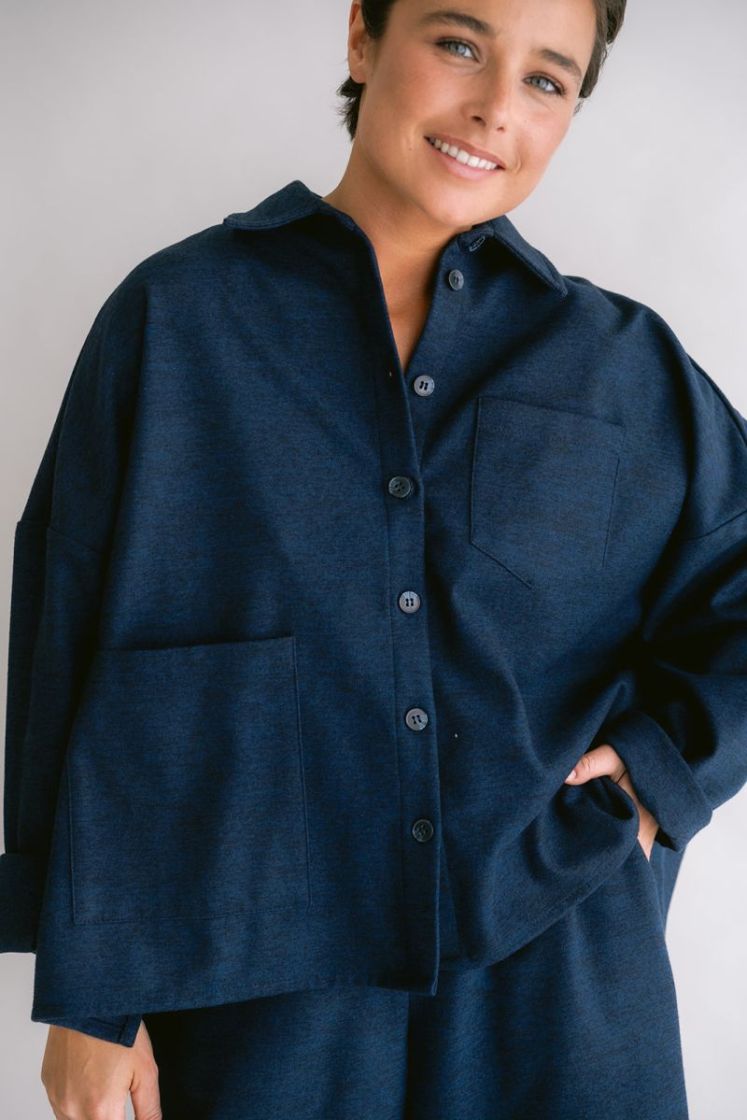 Mon shacket solid navy