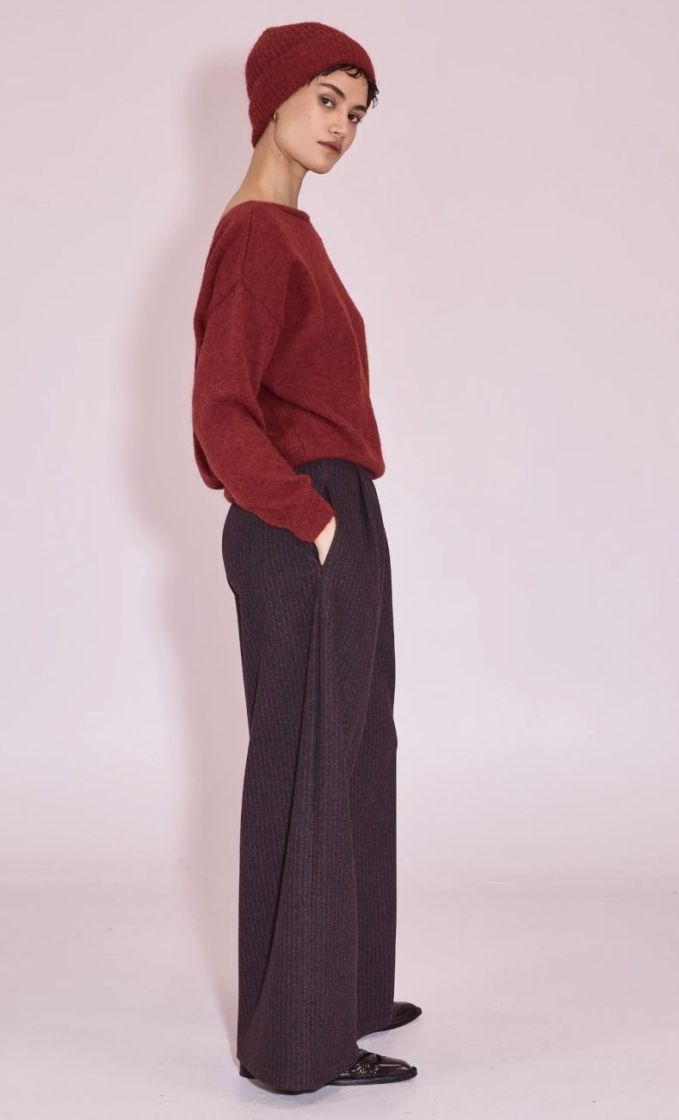 Egbert Bright red stri