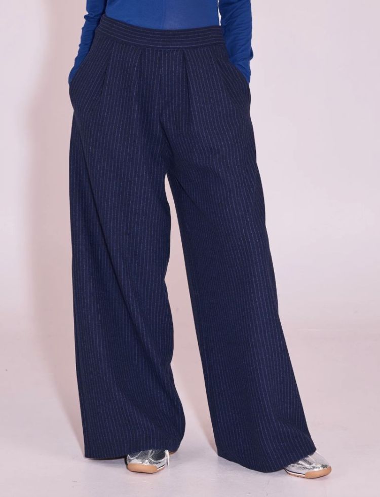 Egbert Bright blue str