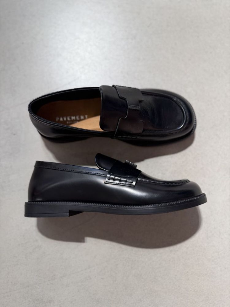 PA Lilja Black Polido