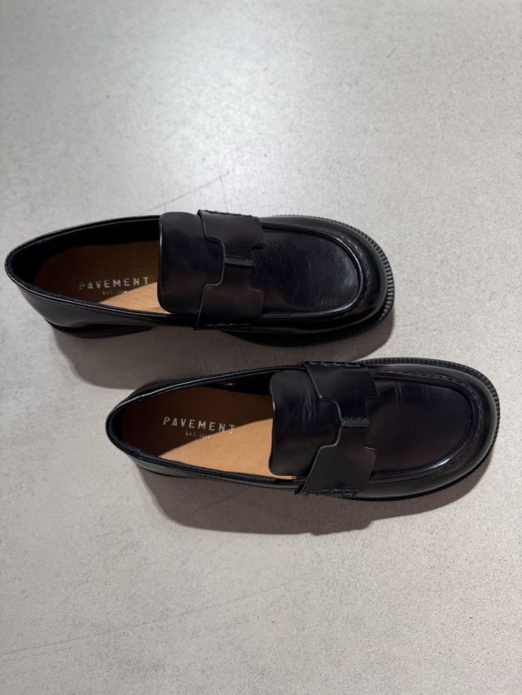 PA Lilja Black Polido