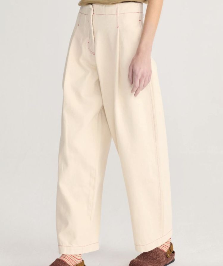 Ecru twill pleated barrel Offwhite