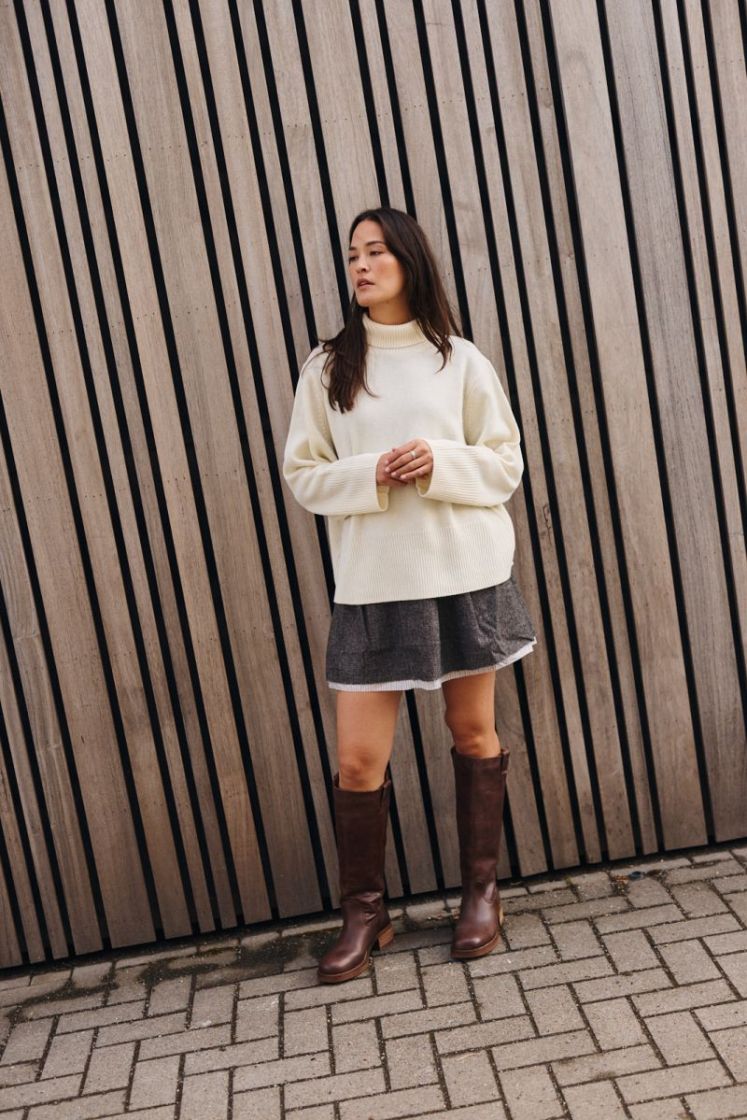 paannika vintage brown